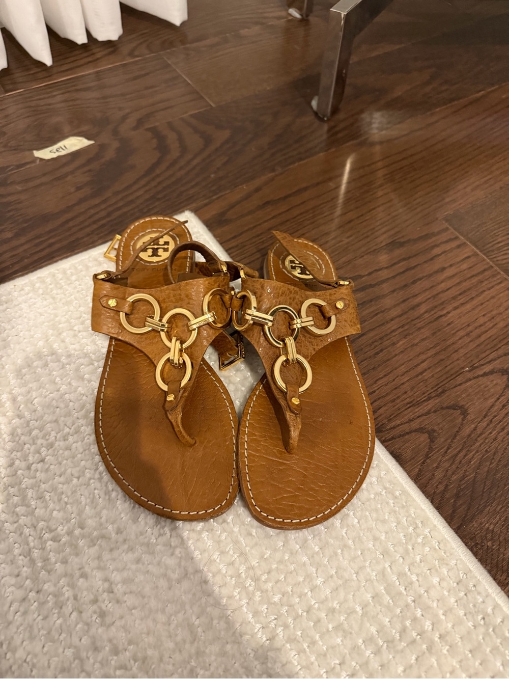 Tory Burch Tan Leather Thong Sandals with Gold Rings size 7 authentic